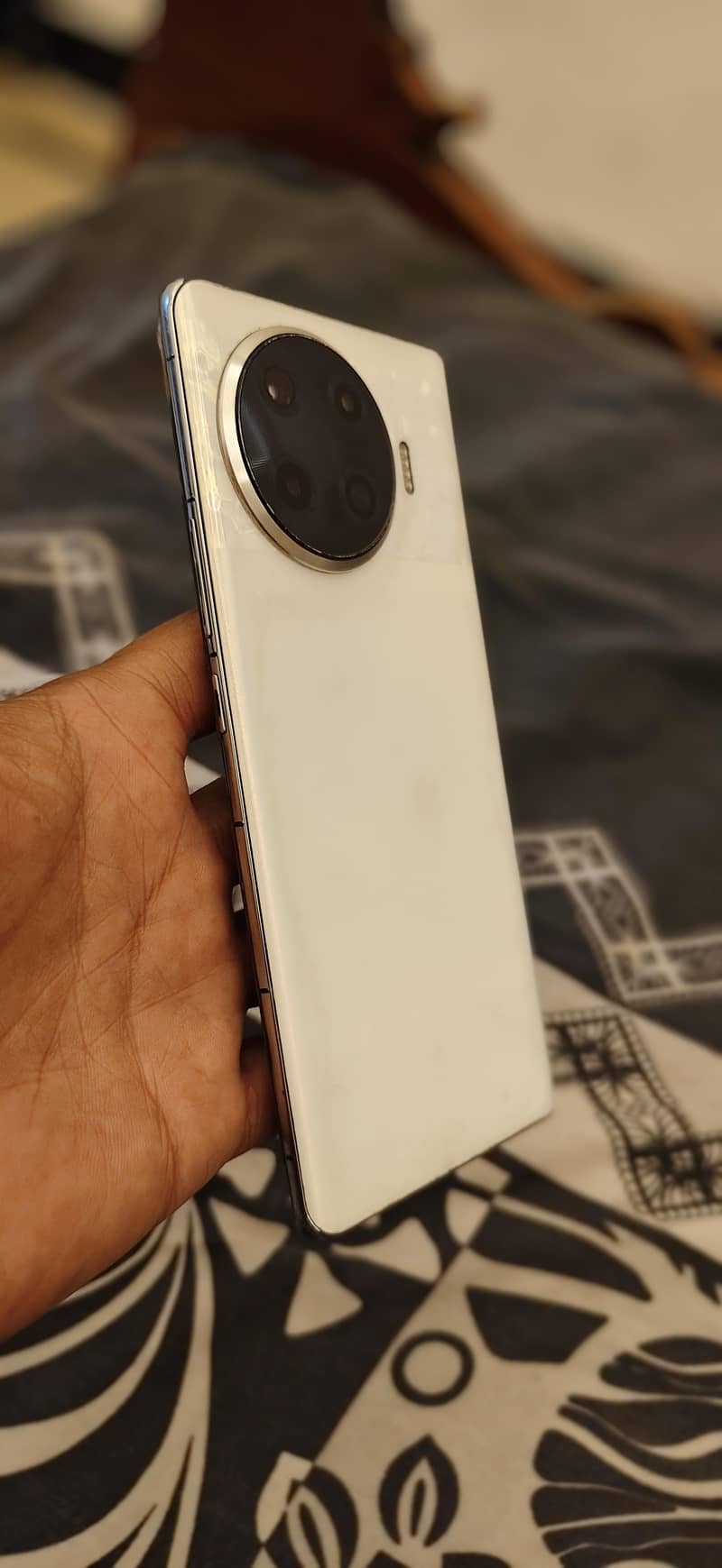 Tecno Spark 20 Pro Plus 0