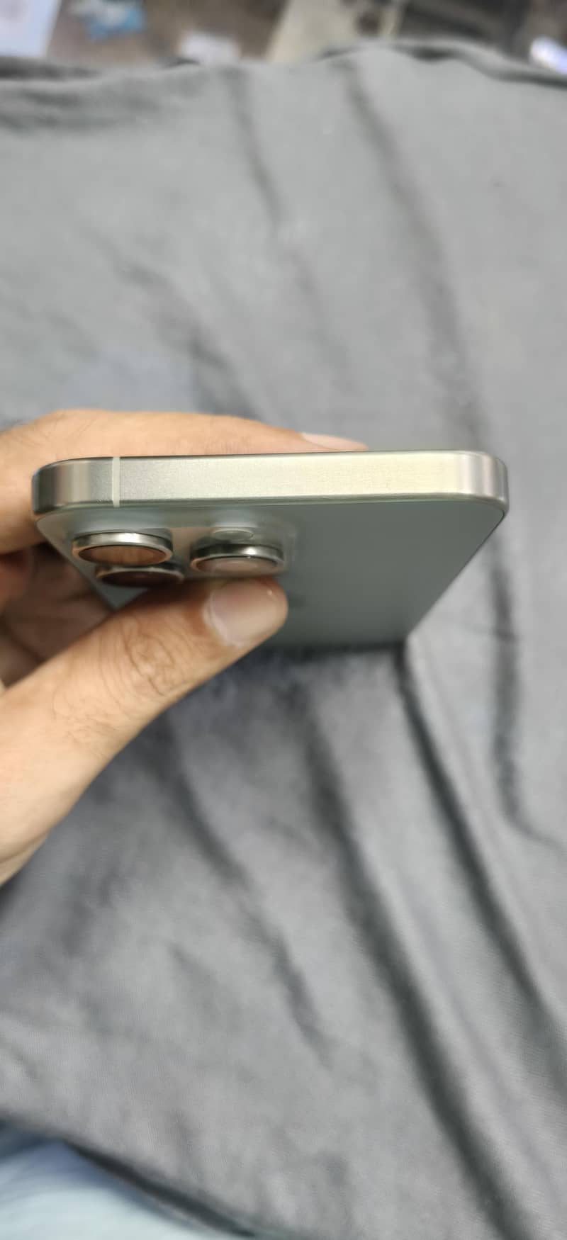 Apple iPhone 15 Pro Max 2