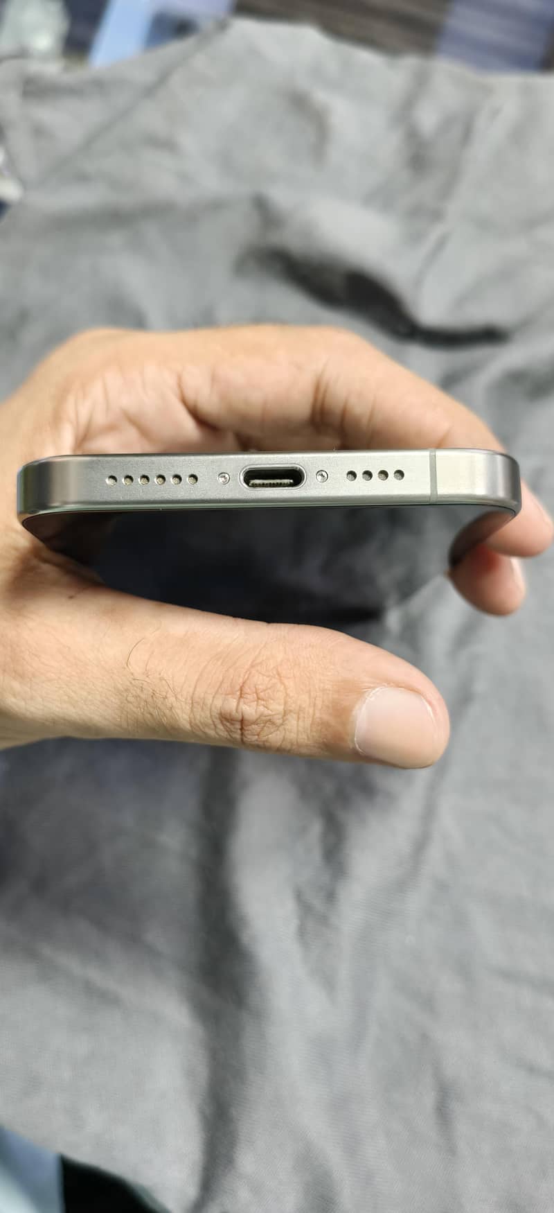 Apple iPhone 15 Pro Max 4
