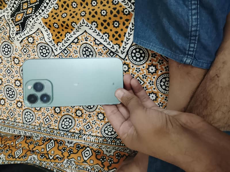 Apple iPhone 13 Pro 2