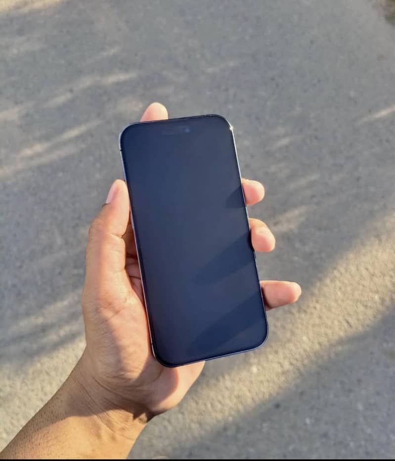 Apple iPhone 14 Pro 1