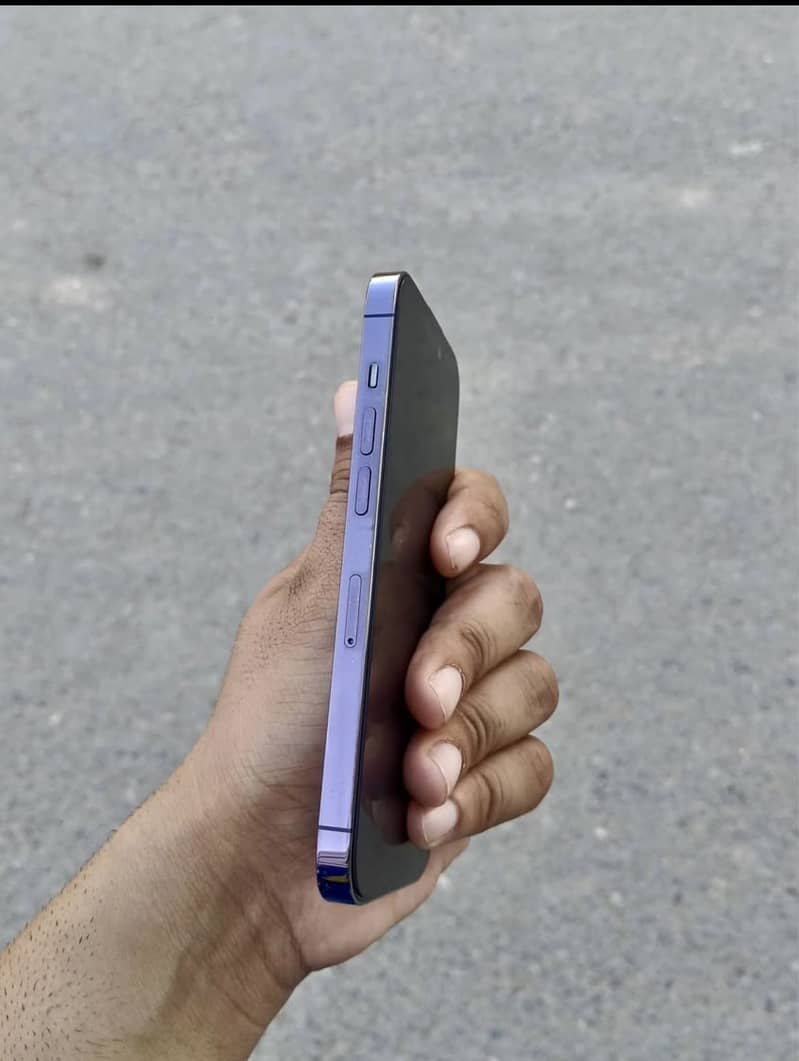 Apple iPhone 14 Pro 2