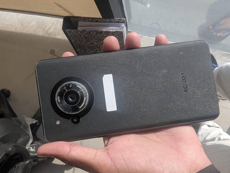 Sharp Aquos Sense7 0