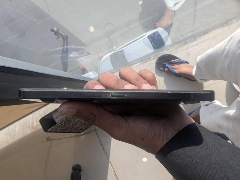 Sharp Aquos Sense7 3