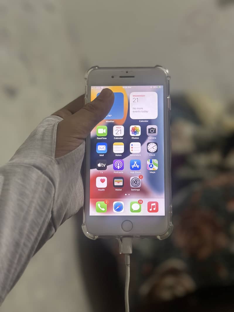 Apple iPhone 7 Plus 1