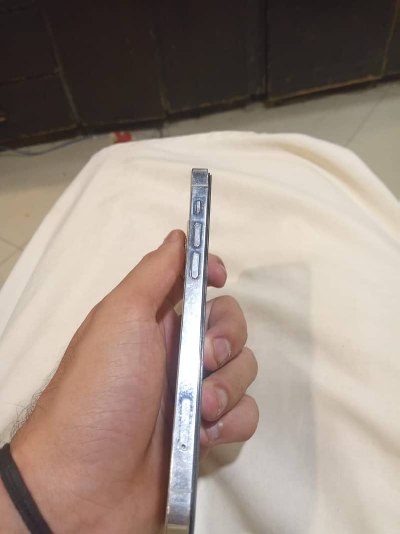 iPhone 12 Pro 9