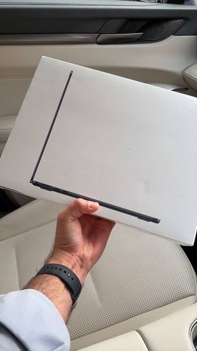 Apple MacBook Air M2 – Brand New & Sealed