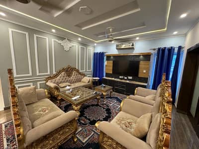 BRAND NEW LOWER PORTION FOR RENT IN F-7 WITH LIFT