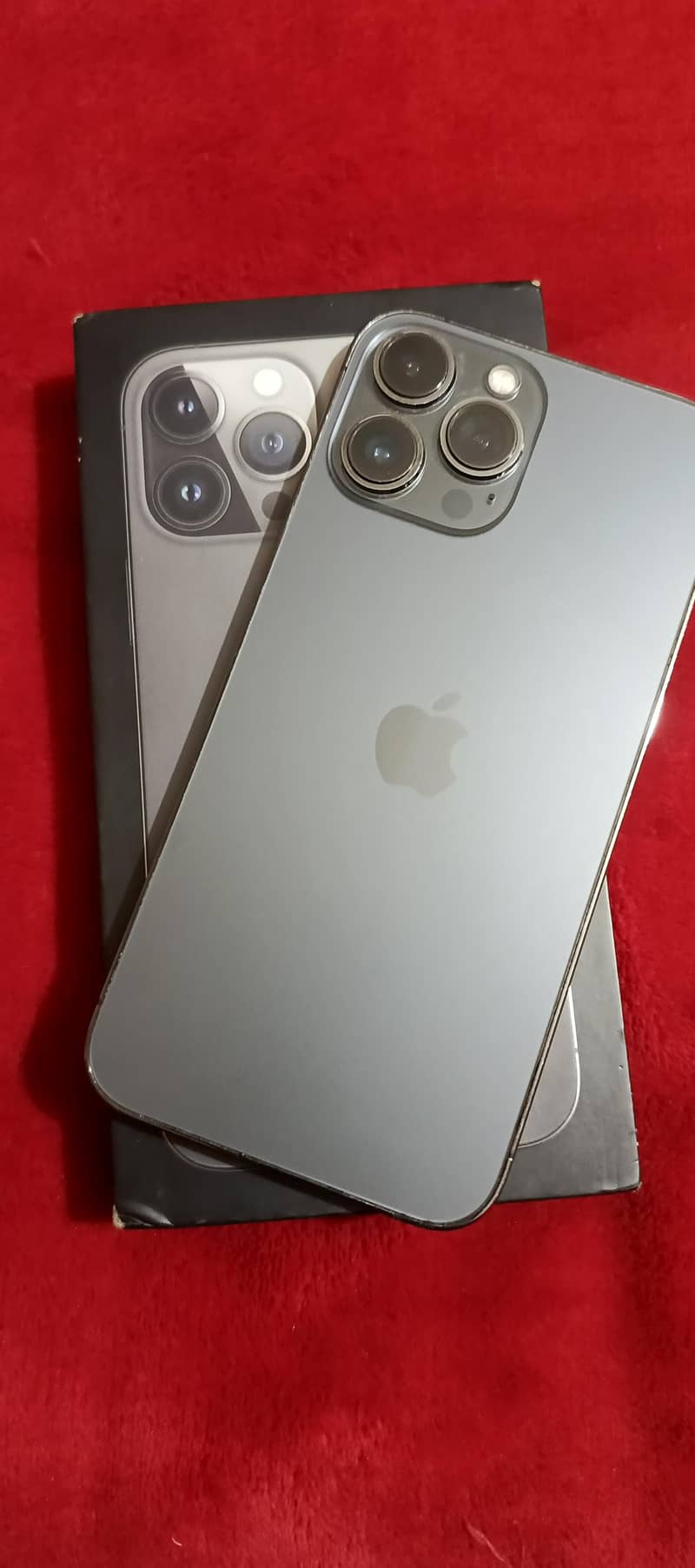 Apple iPhone 13 Pro Max 0