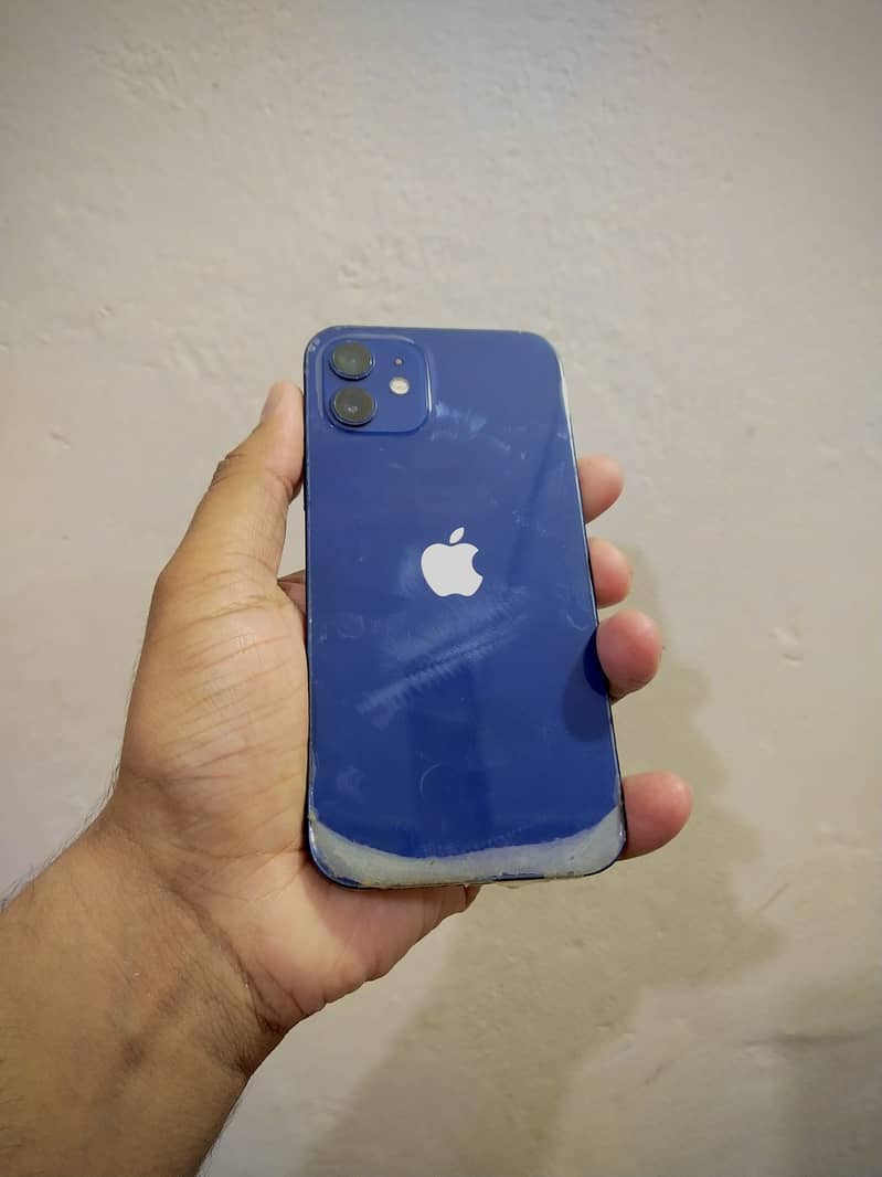 Apple iPhone 12 4