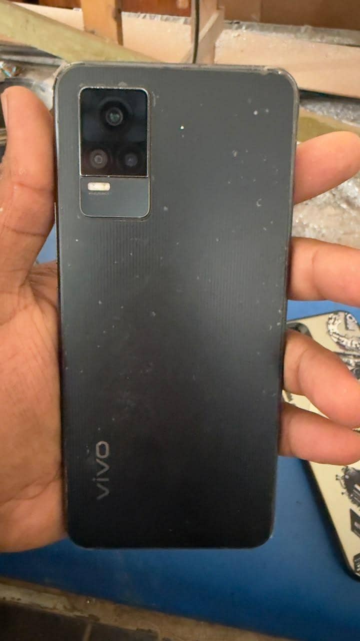 Vivo V21e 1