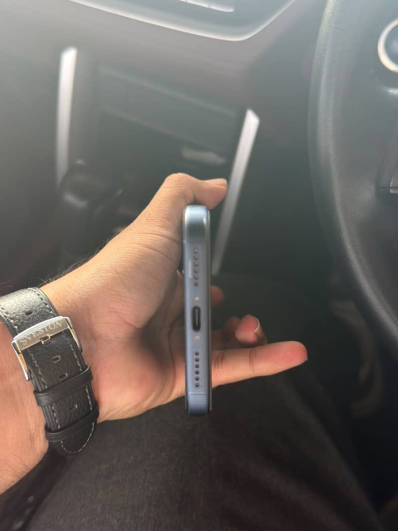 Apple iPhone 17 Pro Max 0