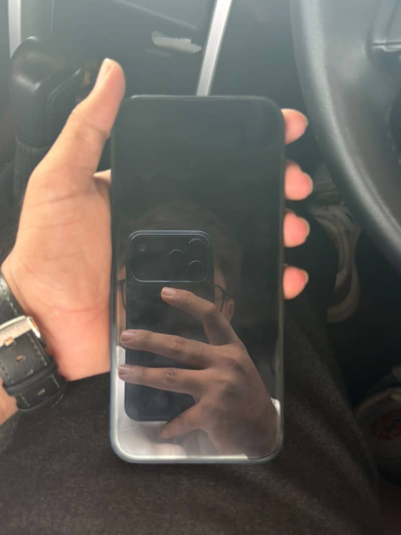 Apple iPhone 17 Pro Max 3