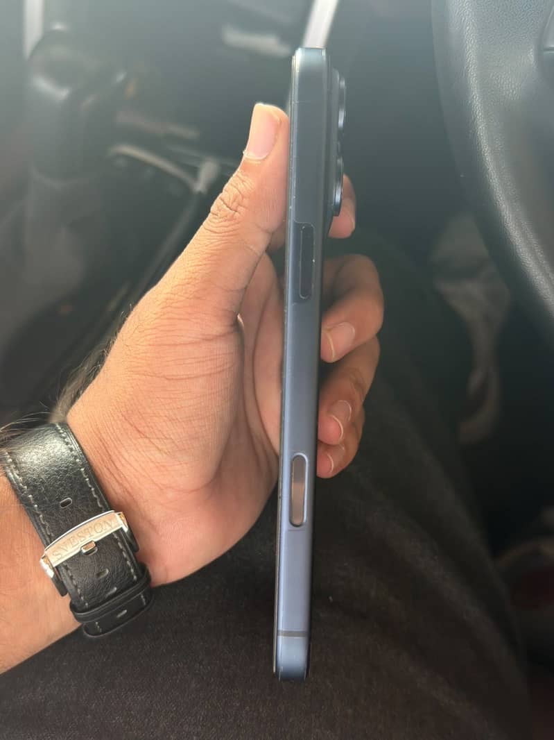 Apple iPhone 17 Pro Max 5