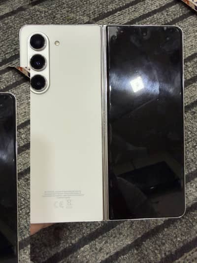 Samsung Mobile Z Flip 5