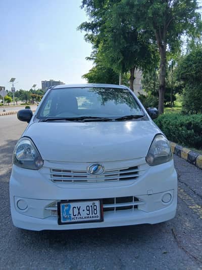 Daihatsu Mira 2011