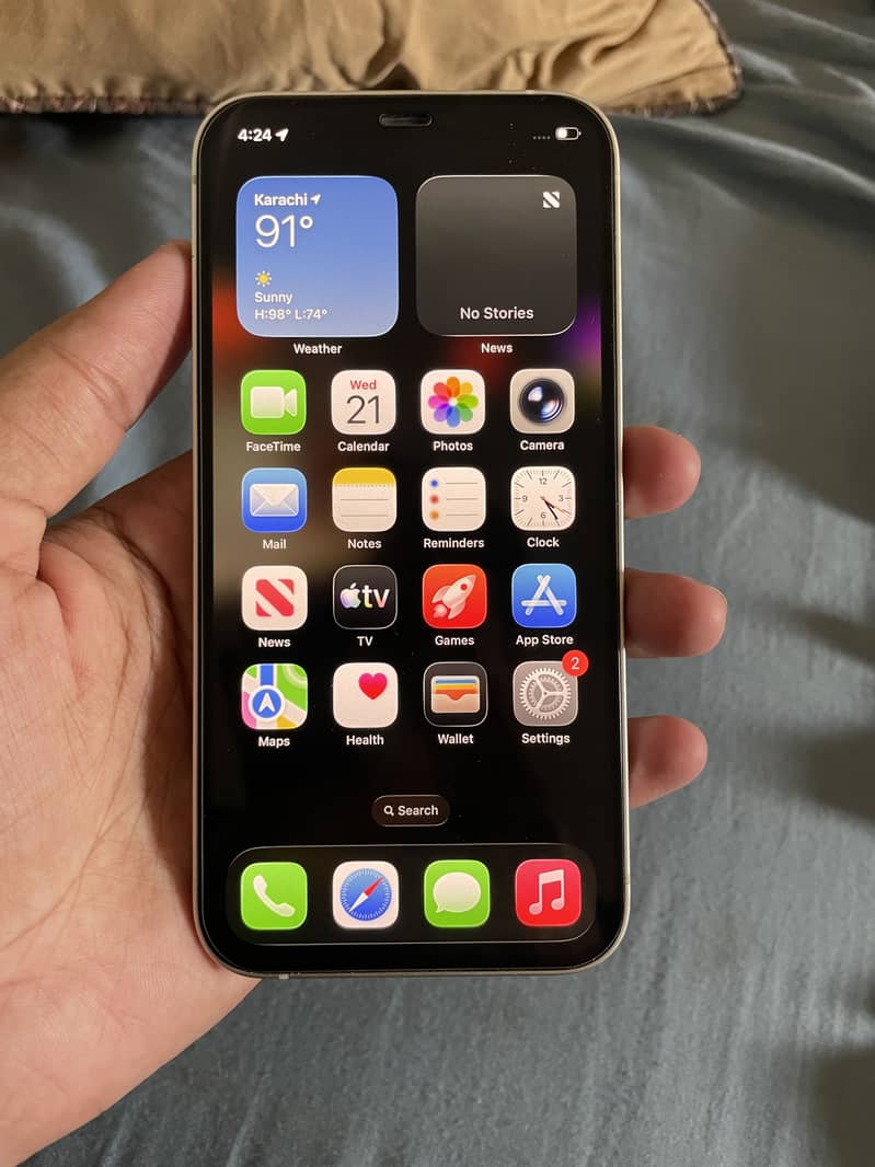 Apple iPhone 12 1