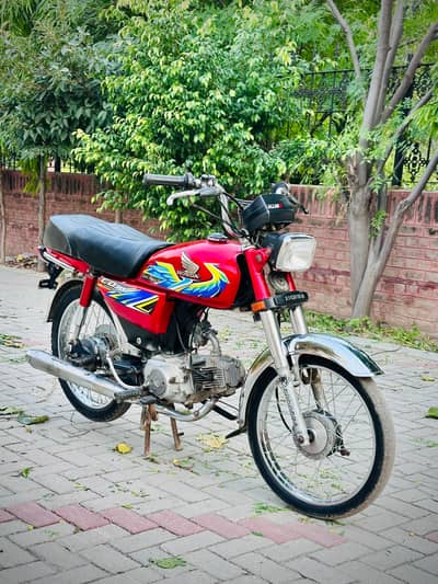 Honda CD70 2021
