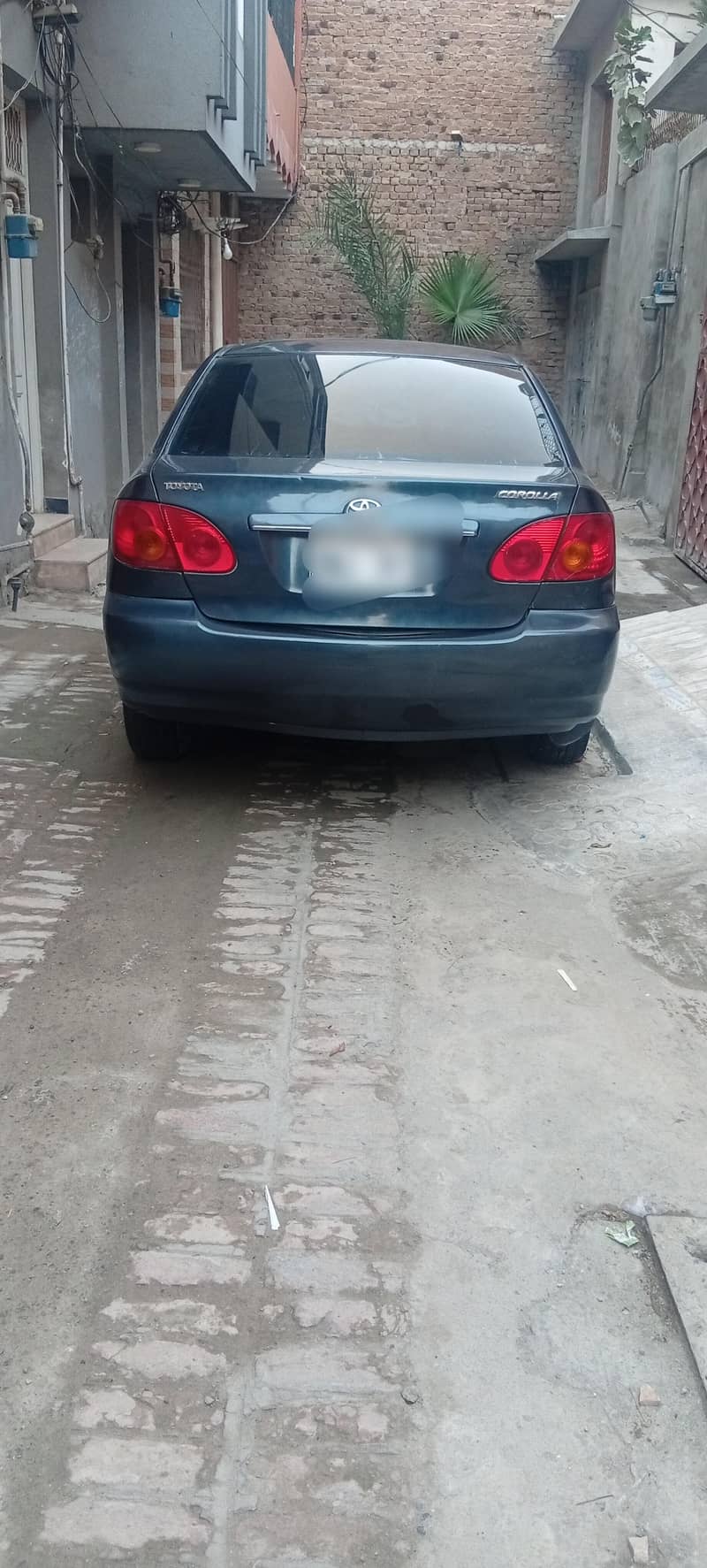 saloon 2004 1
