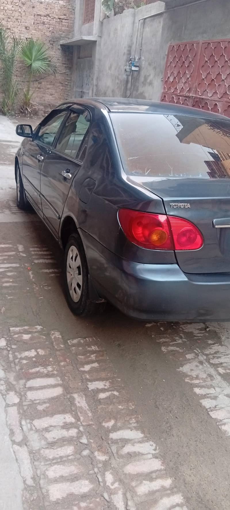 saloon 2004 2