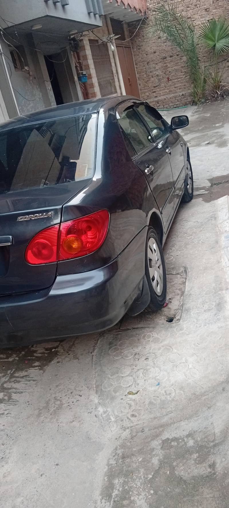 saloon 2004 4