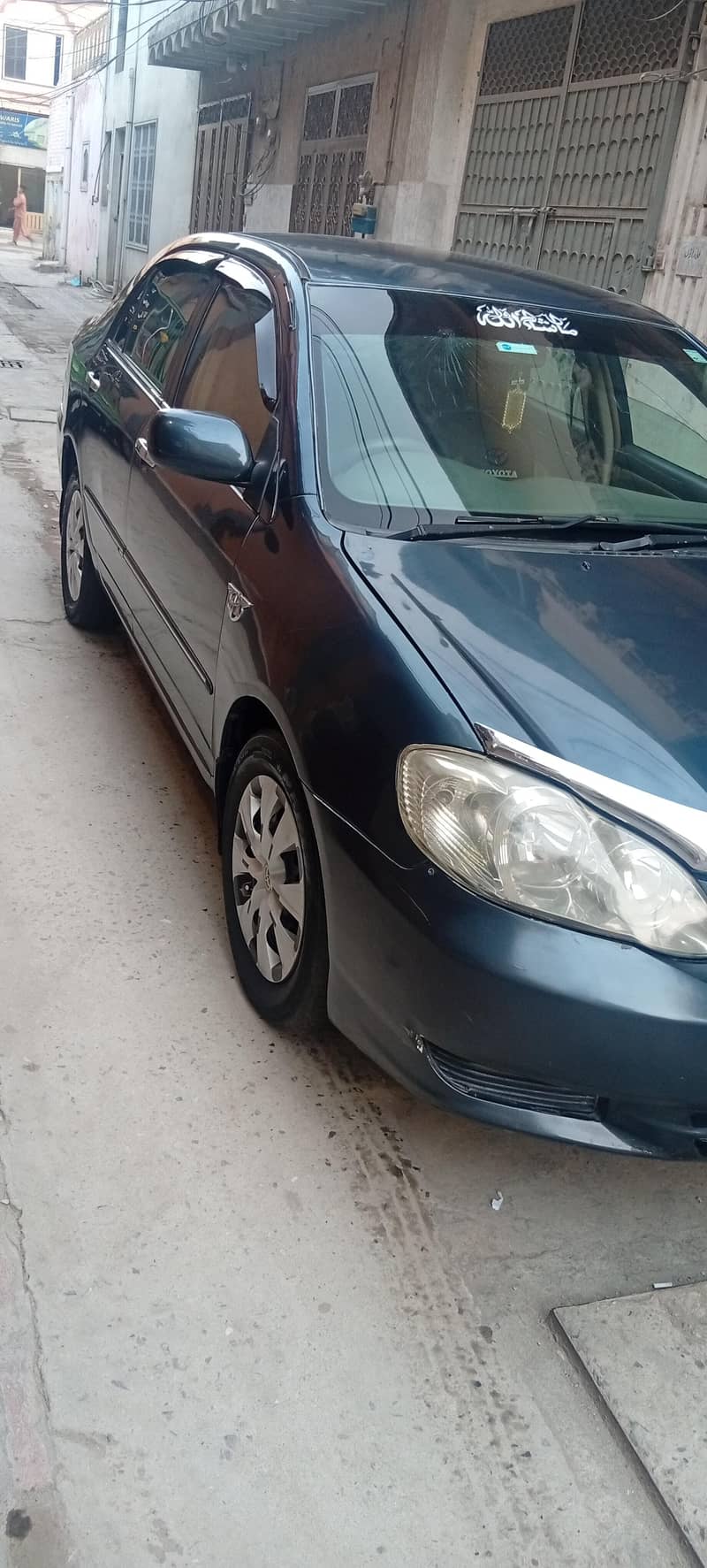 saloon 2004 7