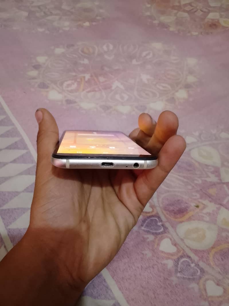 Samsung Mobile A6 2