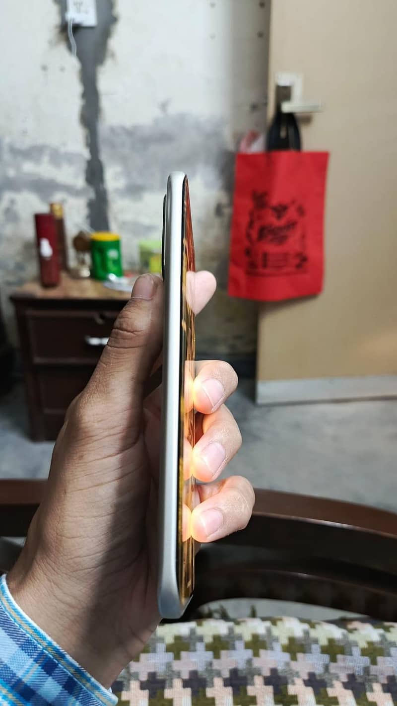 Infinix NOTE EDGE 8/256 3