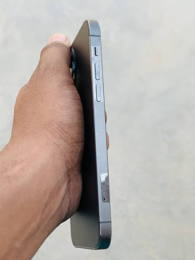 Apple iPhone 12 Pro 4