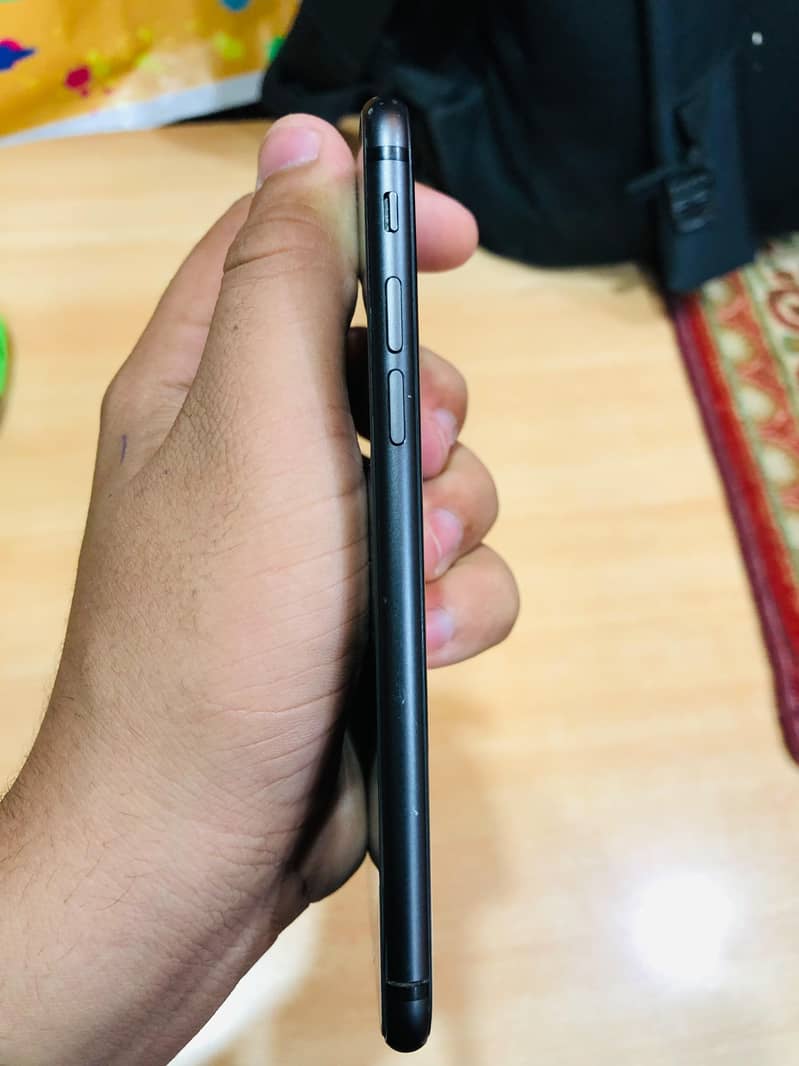 Apple iPhone 8 2