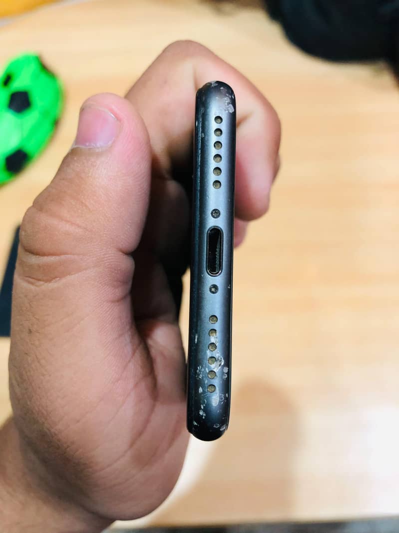 Apple iPhone 8 5