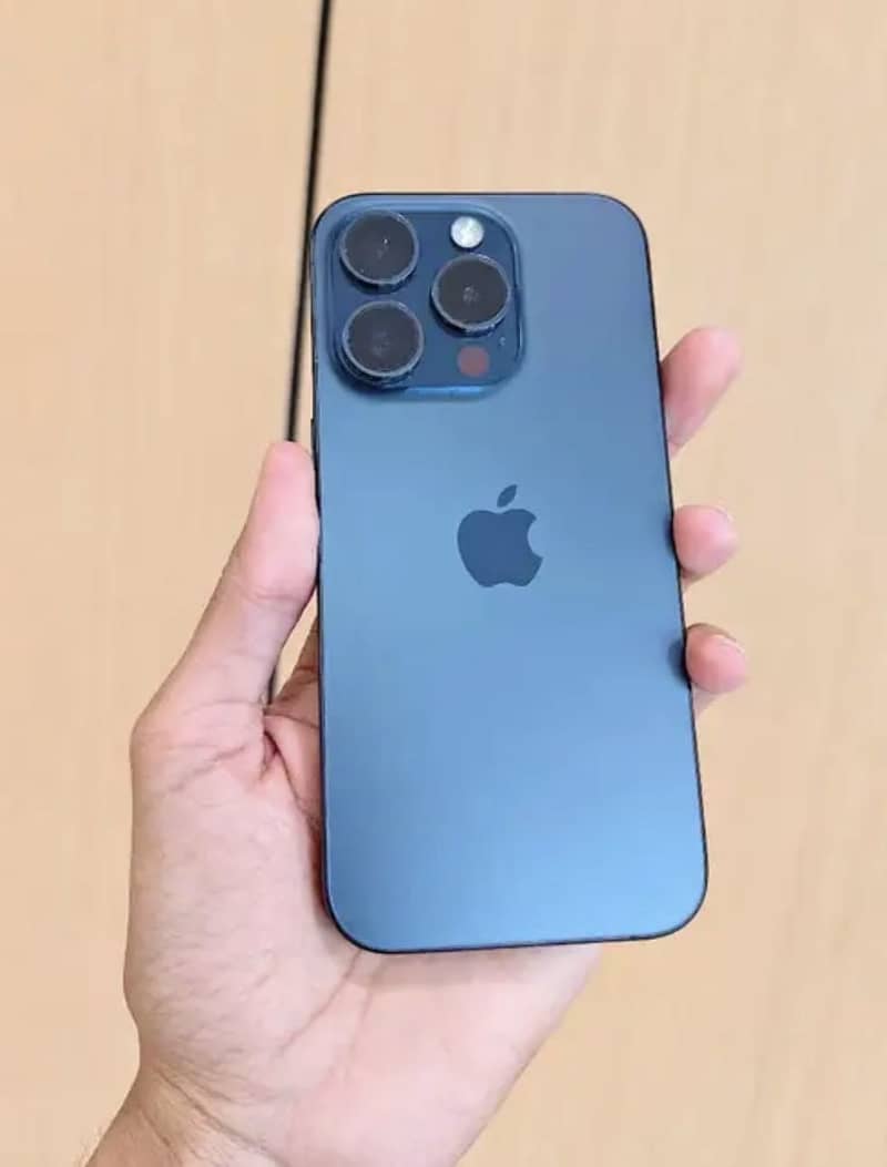 Apple iPhone 15 Pro 0