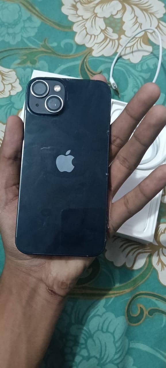 Apple iPhone 13 4