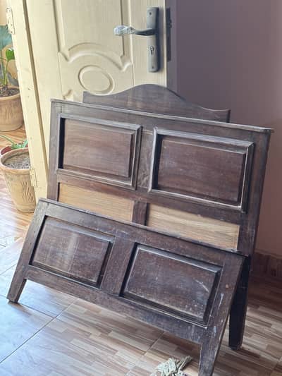 Vintage Style Wooden Single Bed