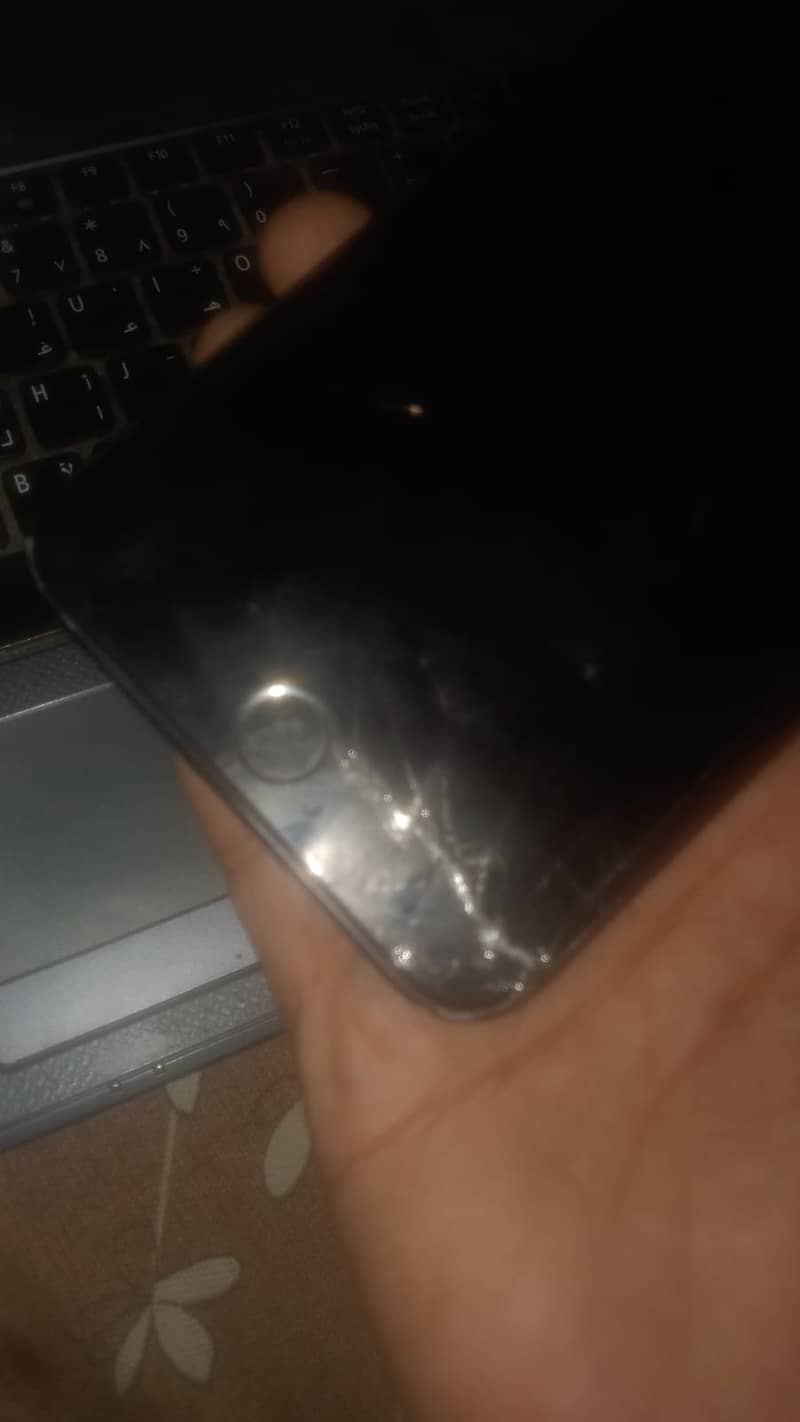 Apple iPhone 7 Plus 5
