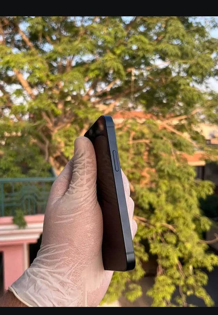 Apple iPhone 13 mini upload lock 3