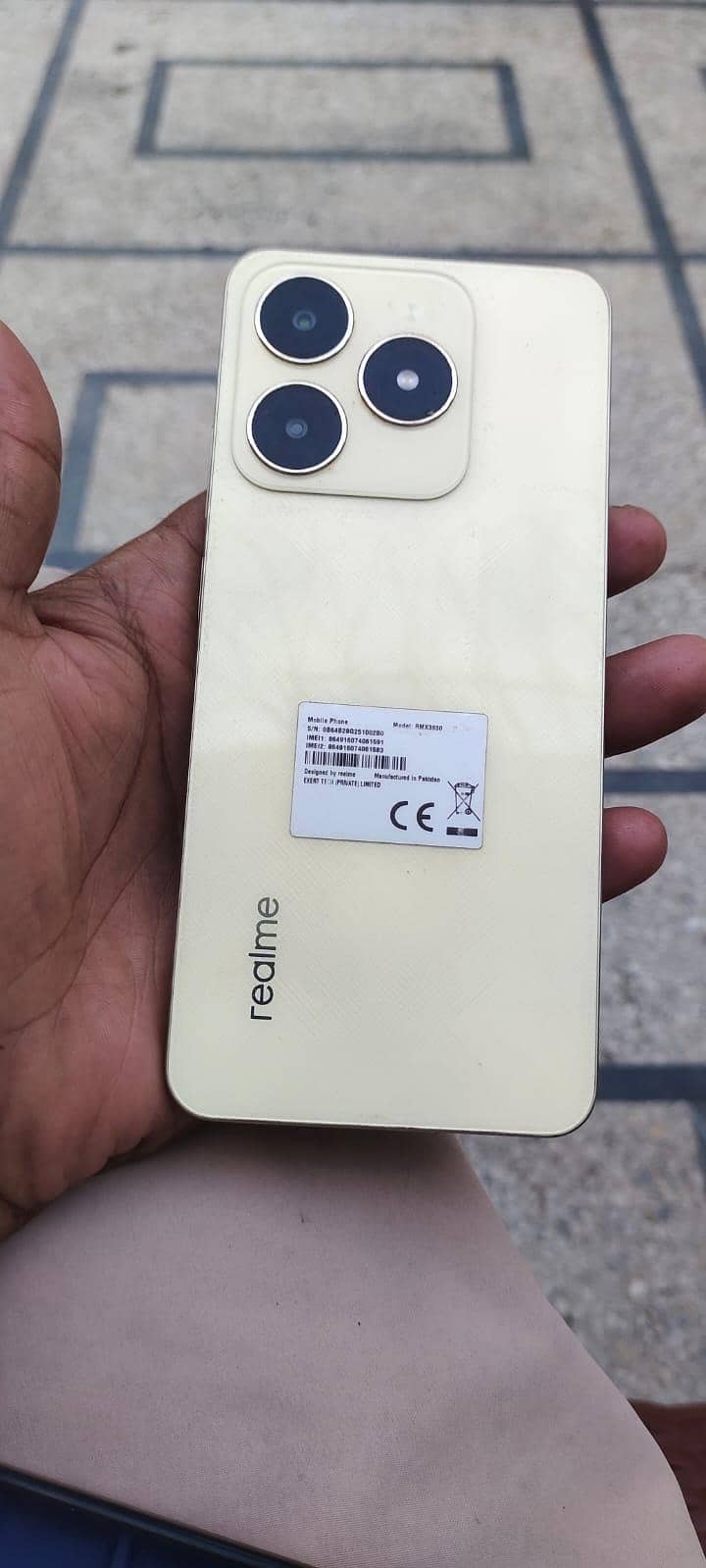 Realme C61 2