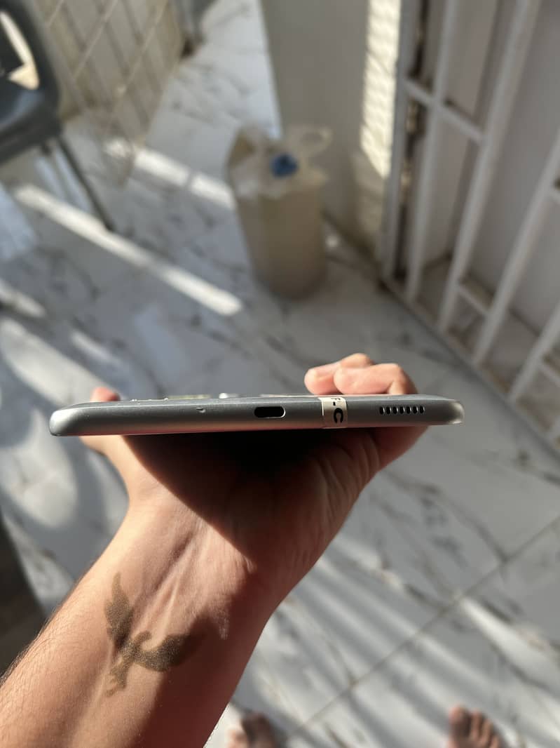 Galaxy Tab A 6
