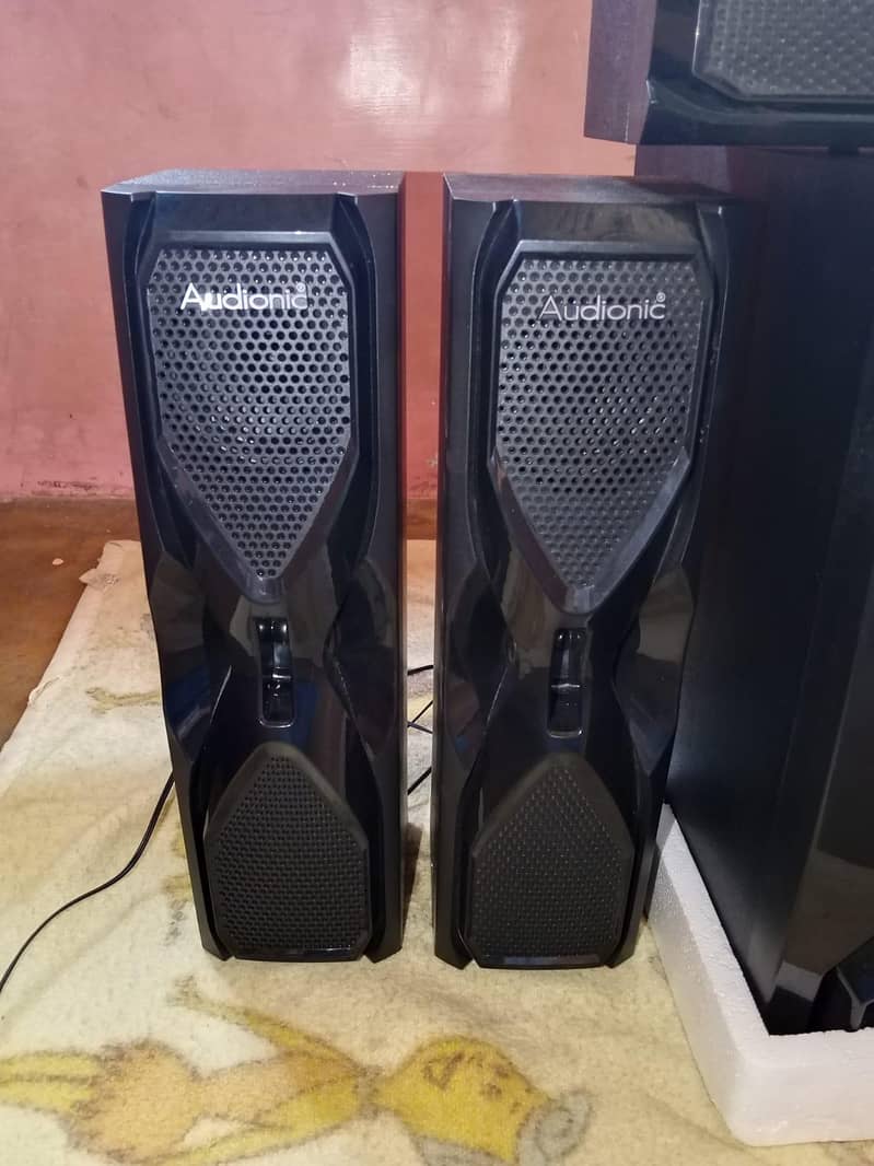 Audionic speaker 5  pieces 1