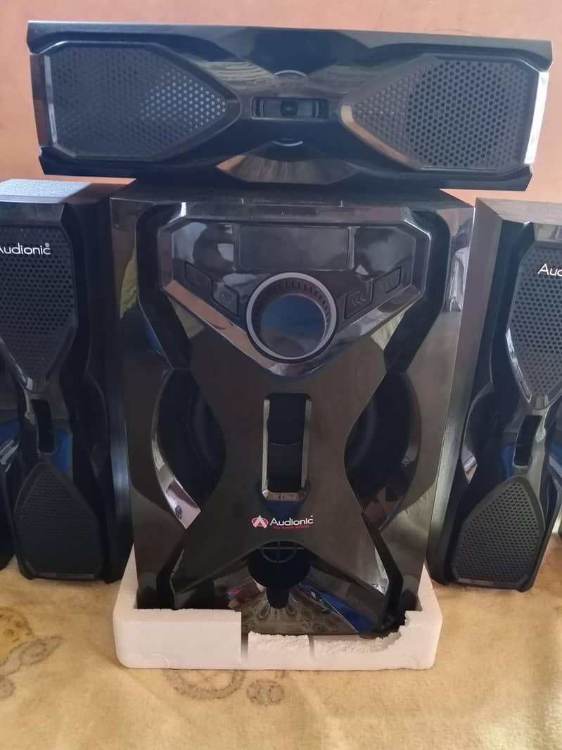 Audionic speaker 5  pieces 2