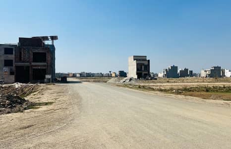 Own a 5 Marla Residential Plot in the Lake City - Affordable Price