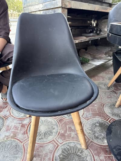 Restaurent Tables and Chairs Available for Sale