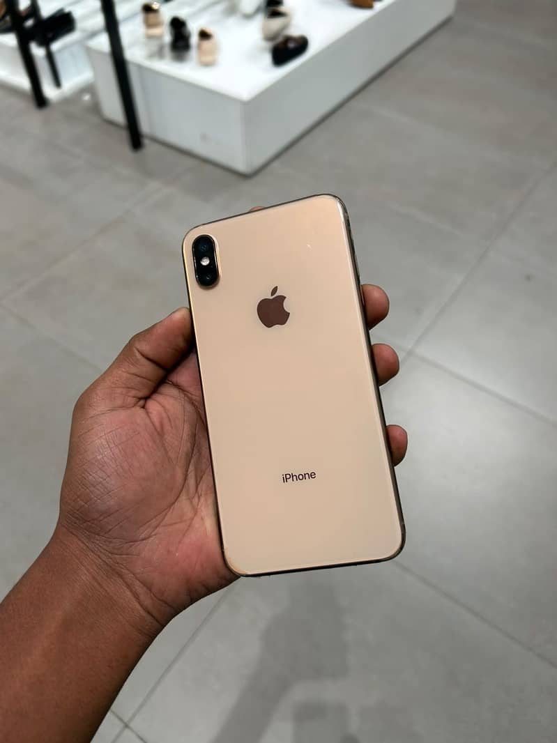 iPhone XS Max 2