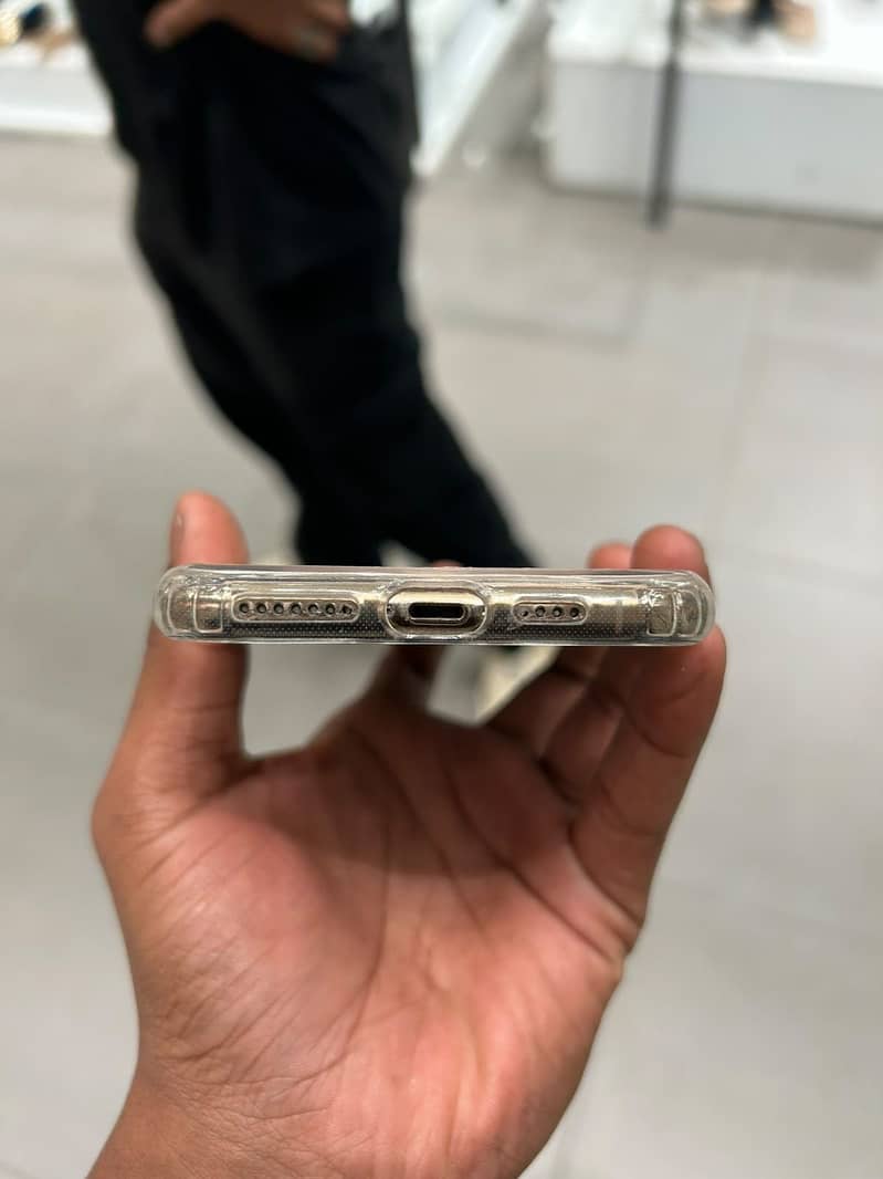 iPhone XS Max 7