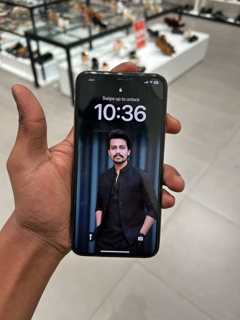iPhone XS Max 10
