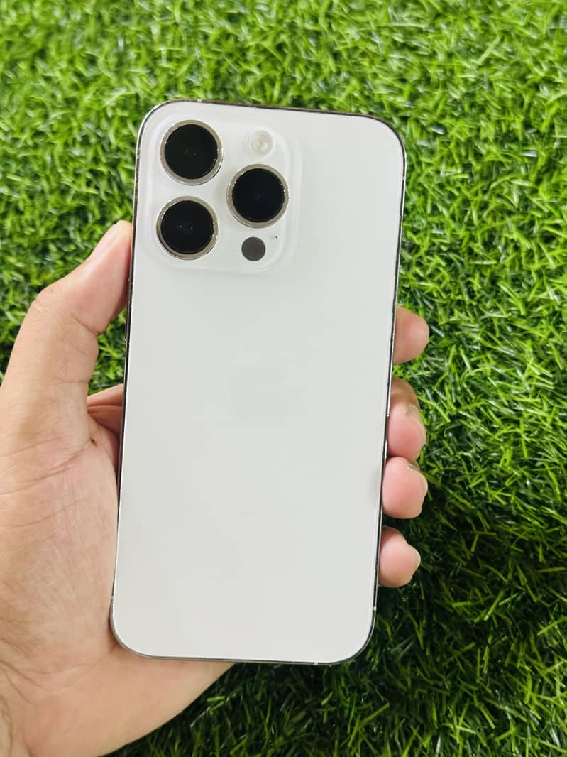 Apple iPhone 14 Pro 0