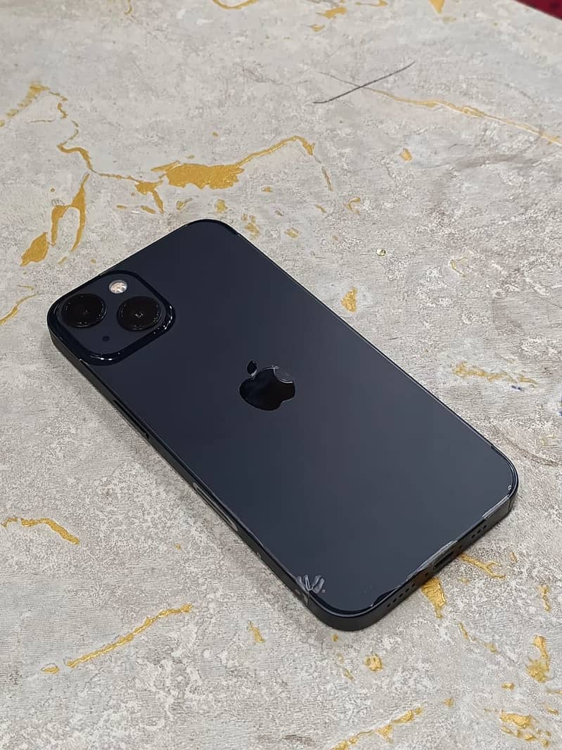 Apple iPhone 13 2