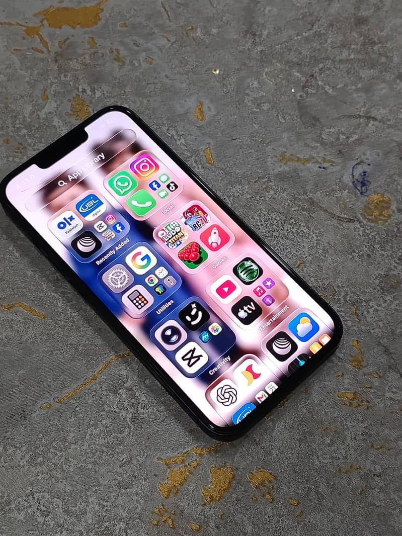 Apple iPhone 13 7