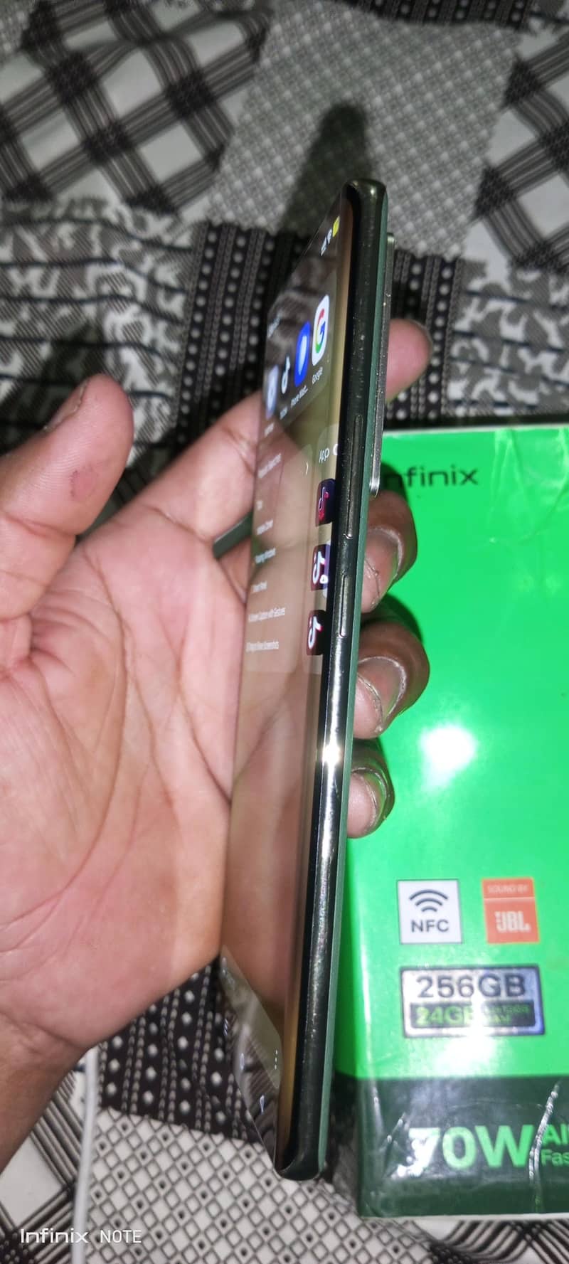 Infinix Note 40 Pro 4