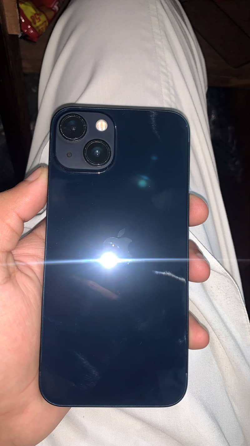 Apple iPhone 13 locked 4